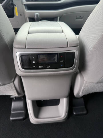 2015 Toyota Highlander LE