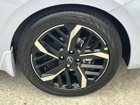 2025 Nissan Versa SR