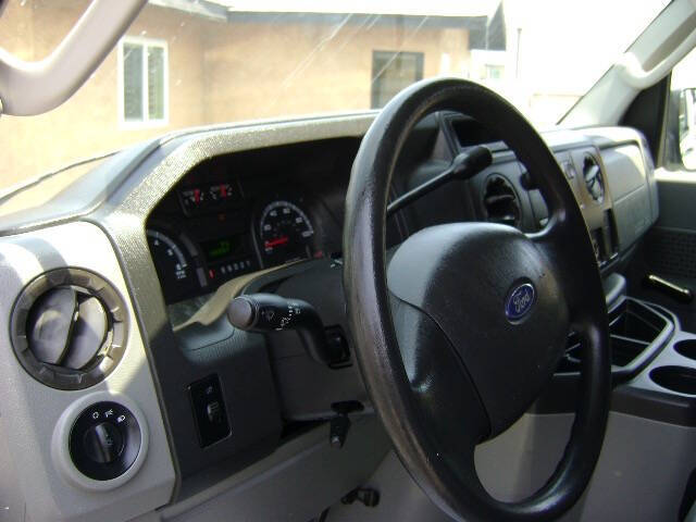 2009 Ford E-Series E-150 XL