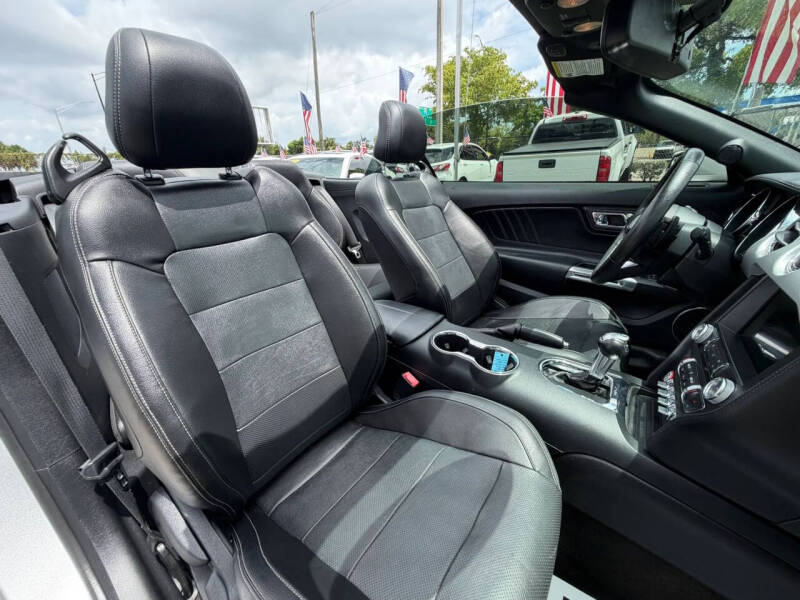 2017 Ford Mustang EcoBoost Premium