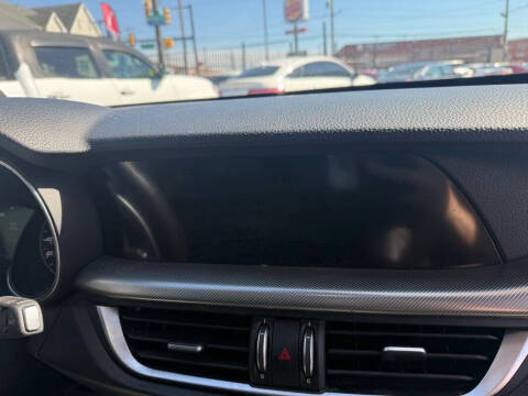 2018 Alfa Romeo Stelvio Sport