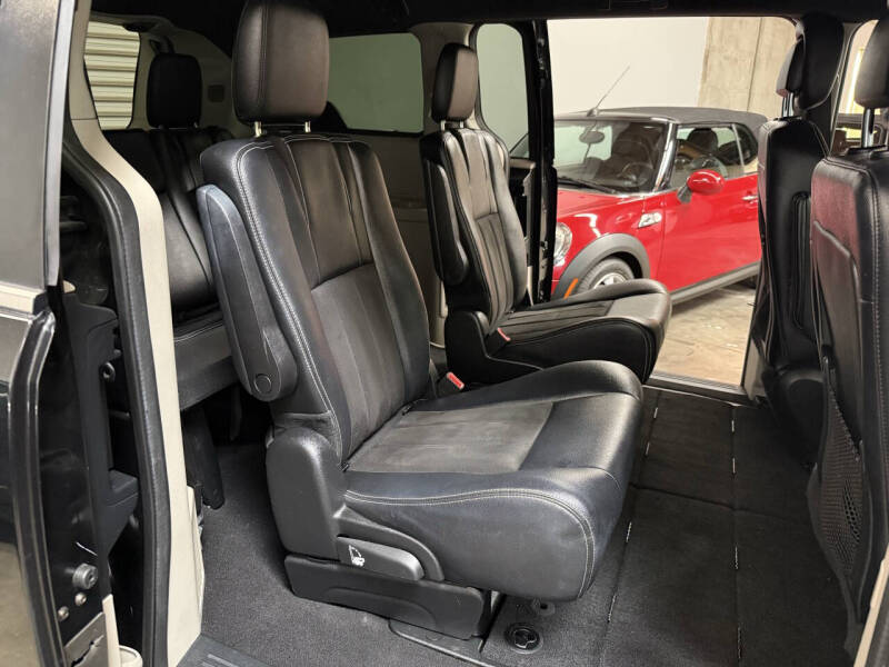 2019 Dodge Grand Caravan SXT 35th Anniversary Edition