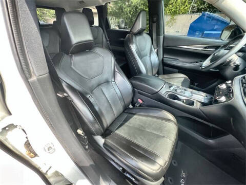 2022 Infiniti QX60 Luxe