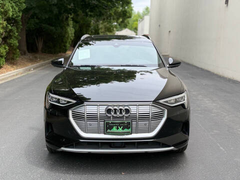 2019 Audi e-tron quattro Prestige