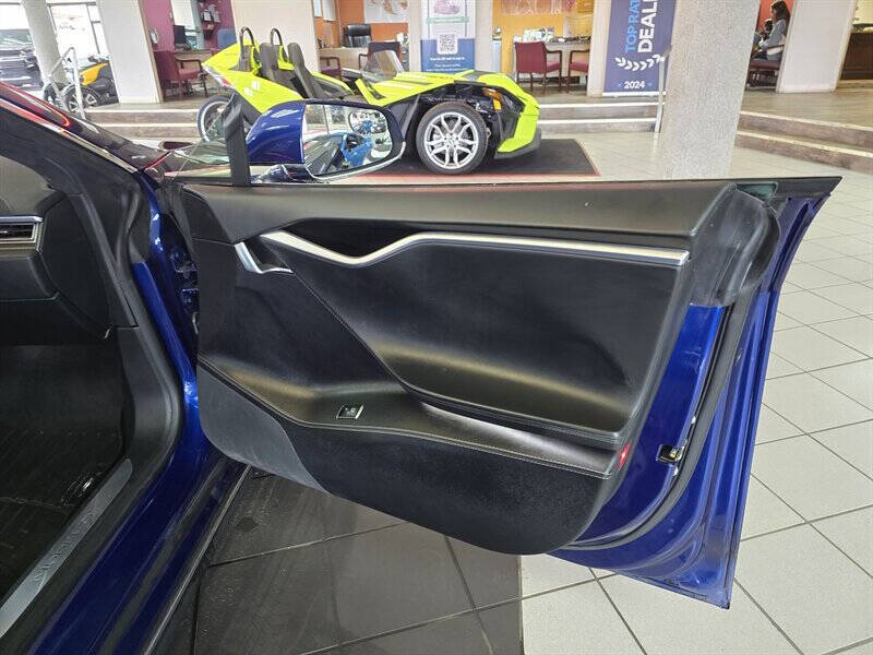 2015 Tesla Model S 70D