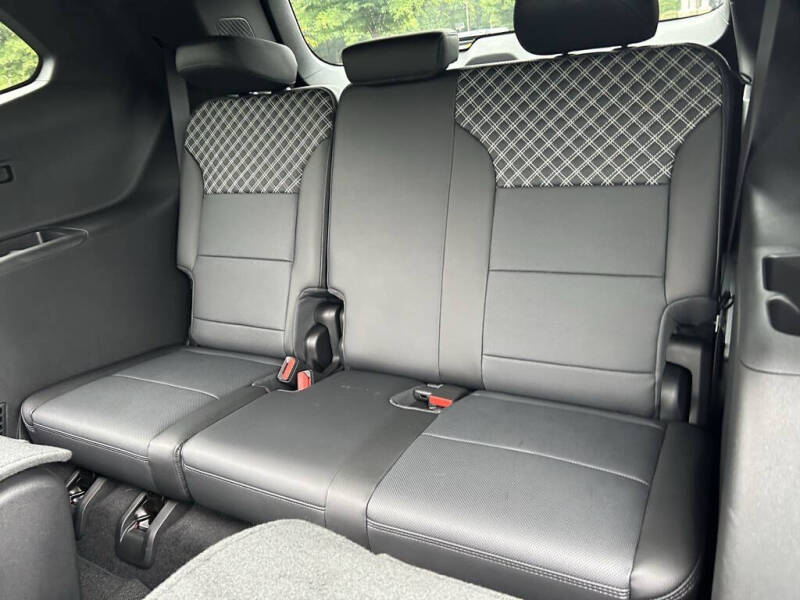 2025 GMC Acadia Denali