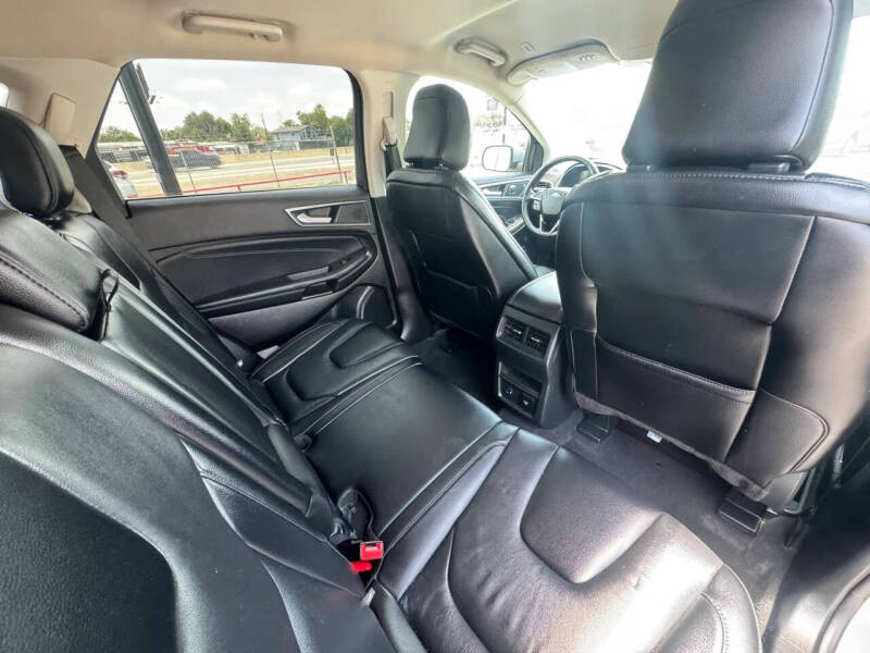 2022 Ford Edge Titanium