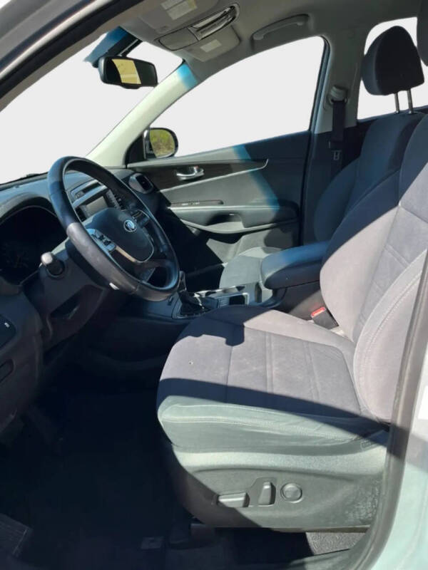 2019 Kia Sorento LX