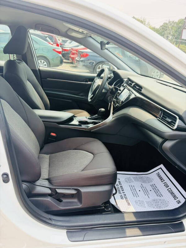 2020 Toyota Camry LE