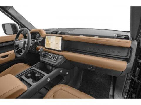 2025 Land Rover Defender 110 P635 OCTA Edition One