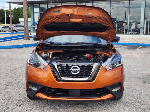 2020 Nissan Kicks SR