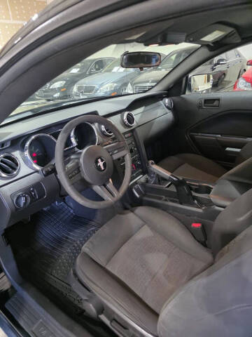 2007 Ford Mustang V6 Deluxe
