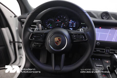 2025 Porsche Macan