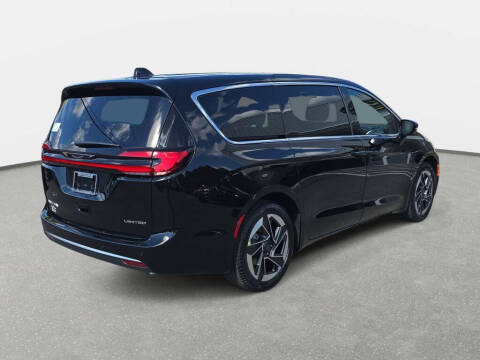 2027 Chrysler Pacifica Limited