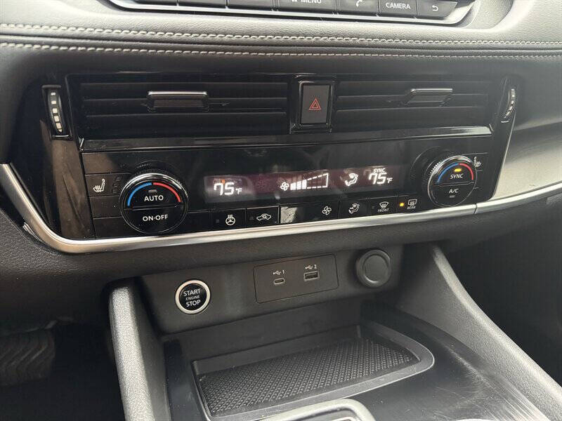 2022 Nissan Rogue SV