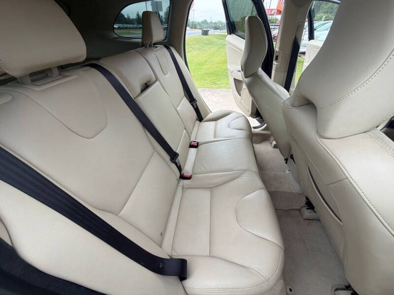 2016 Volvo XC60 T5 Drive-E Premier