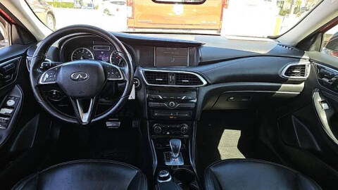 2018 Infiniti QX30 Luxury