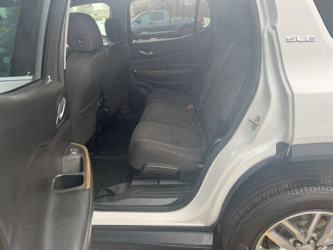 2017 GMC Acadia SLE-2