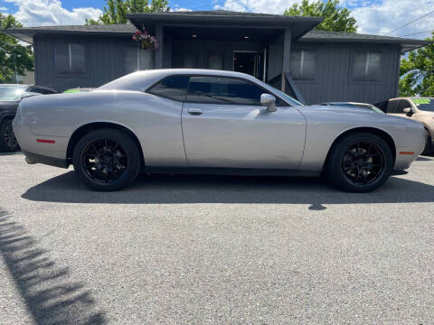 2015 Dodge Challenger SXT Plus