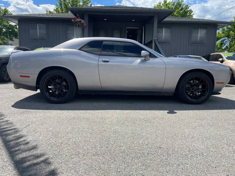 2015 Dodge Challenger SXT Plus