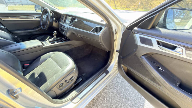 2015 Hyundai Genesis 3.8L