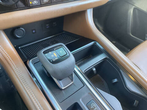 2023 Nissan Pathfinder Platinum