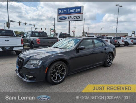 2018 Chrysler 300 for sale at Sam Leman Ford in Bloomington IL