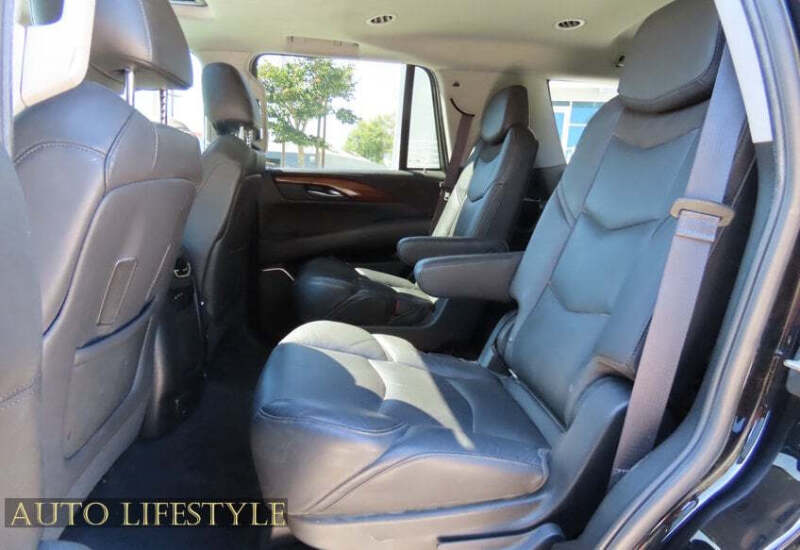 2017 Cadillac Escalade Luxury