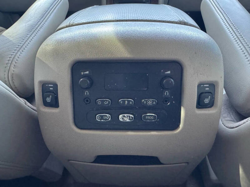 2004 Cadillac Escalade