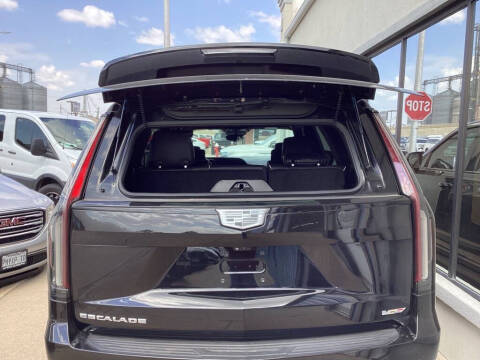 2023 Cadillac Escalade-V