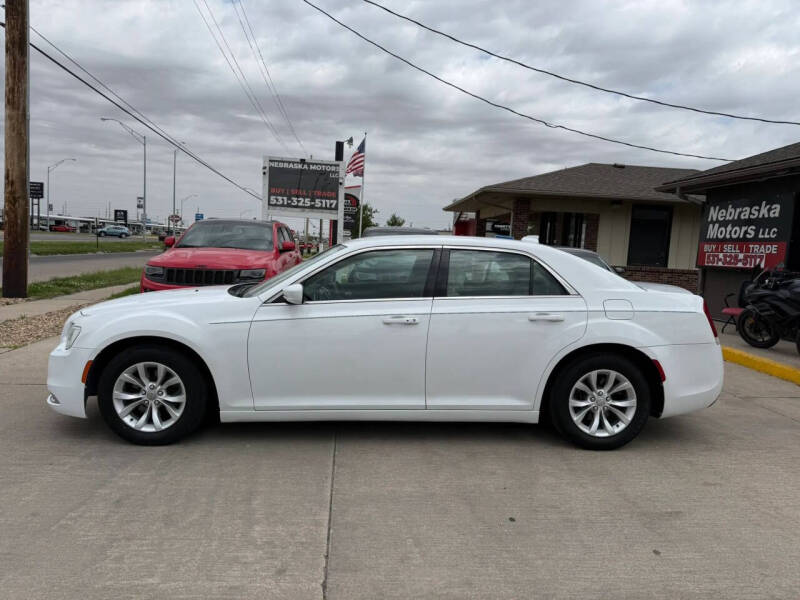 2015 Chrysler 300 Limited