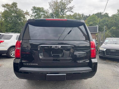 2018 Chevrolet Suburban LT