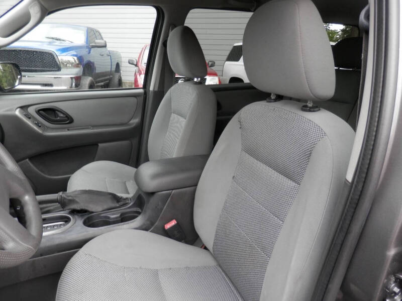 2005 Ford Escape XLT