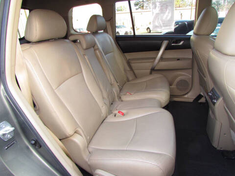 2012 Toyota Highlander SE