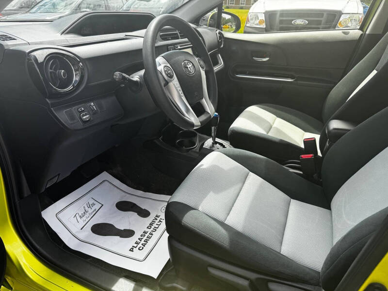 2015 Toyota Prius c Three