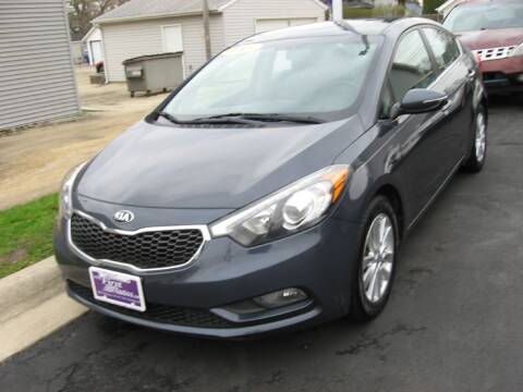 2015 Kia Forte for sale at First  Autos in Rockford IL