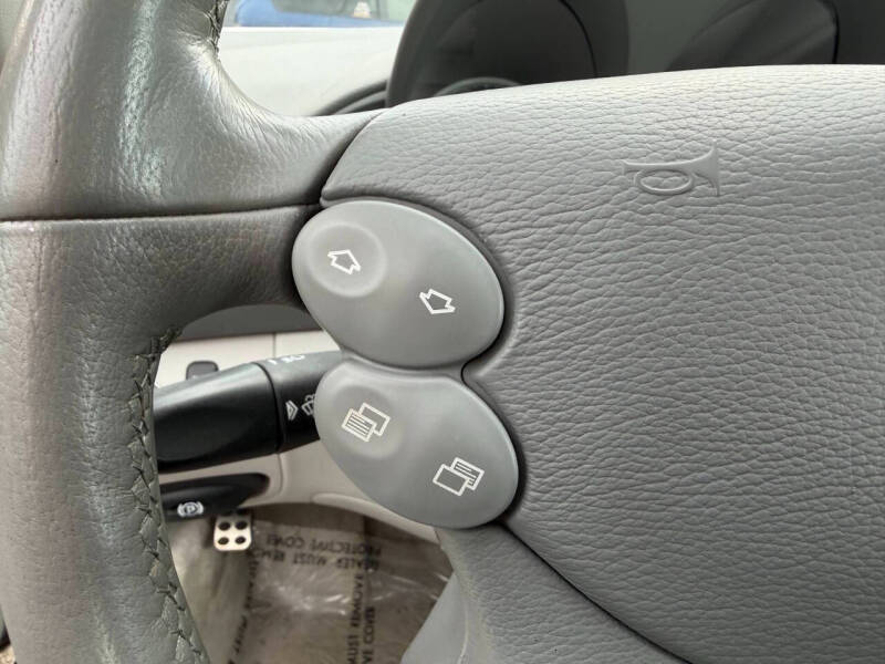 2004 Mercedes-Benz SL-Class SL 500