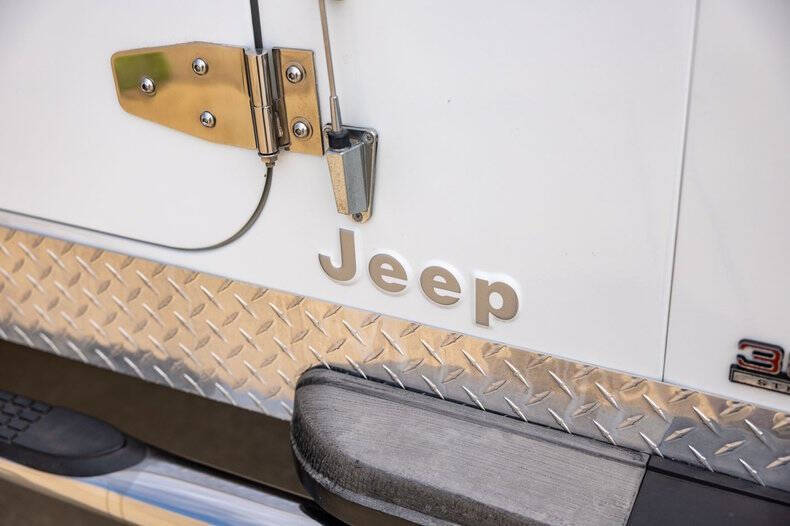 1989 Jeep Wrangler S