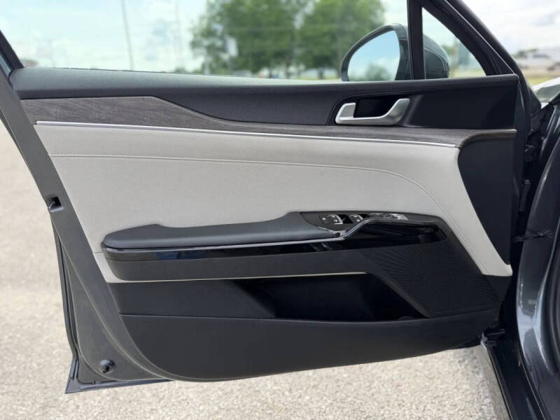 2022 Kia K5 EX