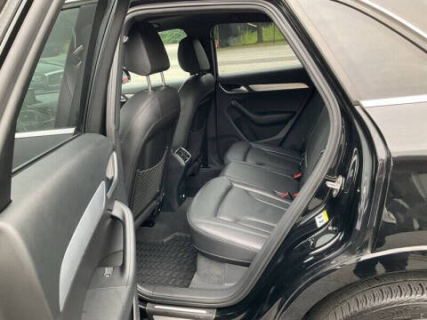 2018 Audi Q3 2.0T quattro Premium Plus