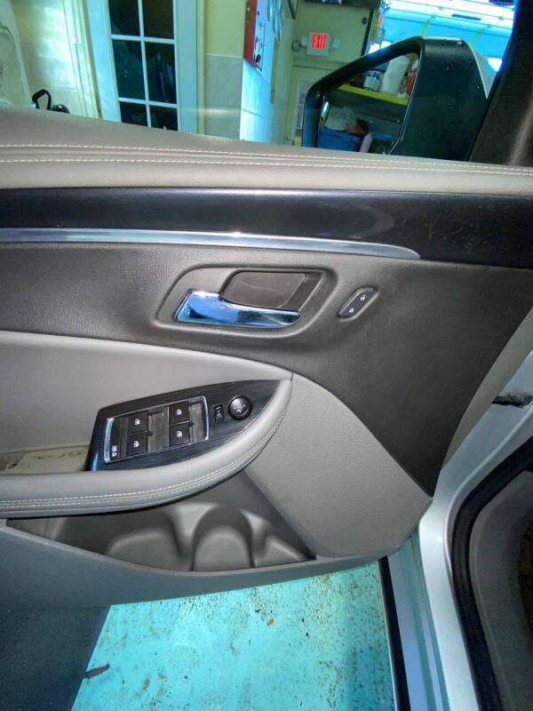 2016 Chevrolet Impala 2LT - Photo 14