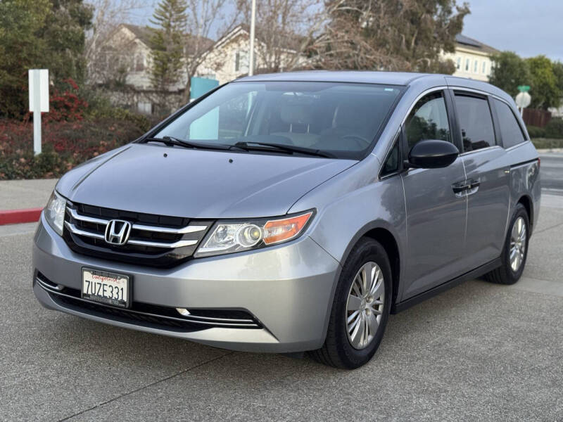 2016 Honda Odyssey LX's photo