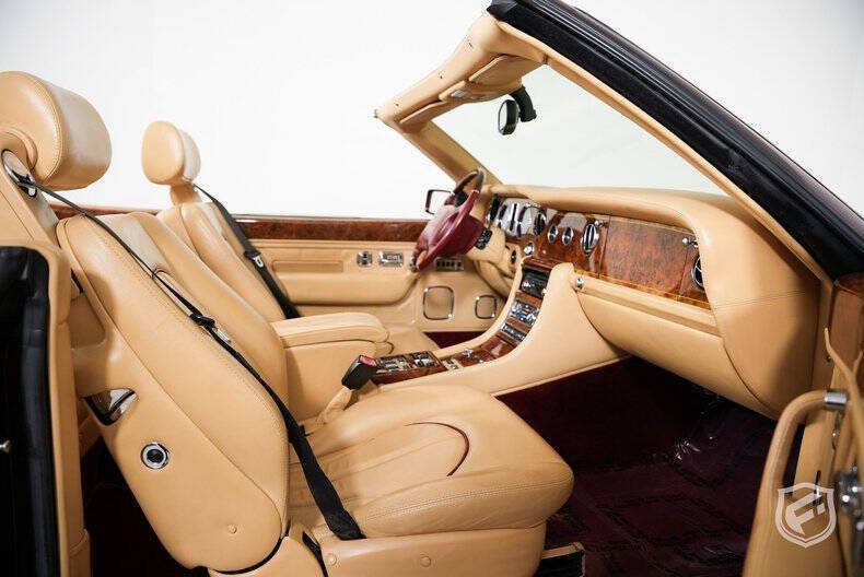 2001 Rolls-Royce Corniche