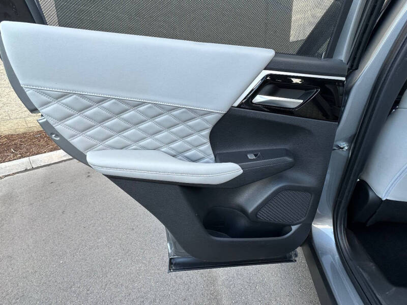 2023 Mitsubishi Outlander PHEV SEL