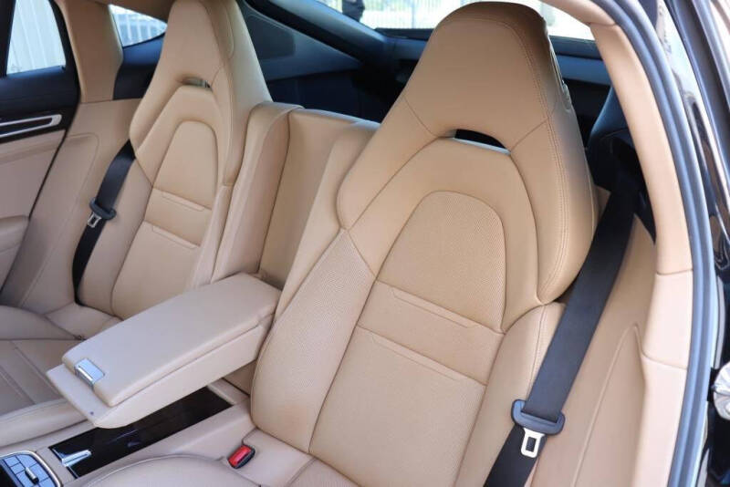 2018 Porsche Panamera 4 E-Hybrid