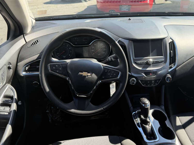 2017 Chevrolet Cruze LT Auto