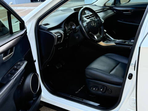 2017 Lexus NX 200t