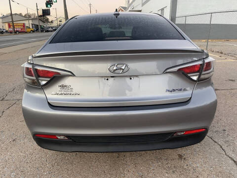 2017 Hyundai Sonata Hybrid SE