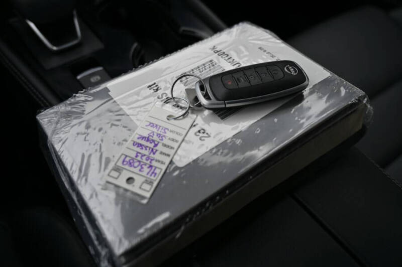 2023 Nissan Rogue SL