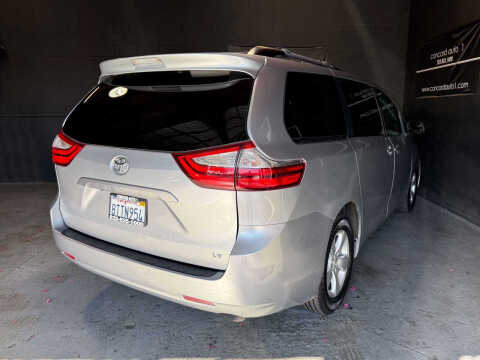 2017 Toyota Sienna